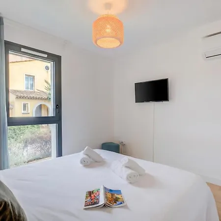 2 Bedroom - Terrace Near Saint-tropez - Happy Appartement