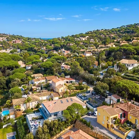 Appartement 2 Bedroom - Terrace Near Saint-tropez - Happy *